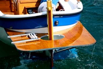 Descrizione: Descrizione: E:\nauticacanzani.it\images\miniature\Gozzo_mini_5.jpg